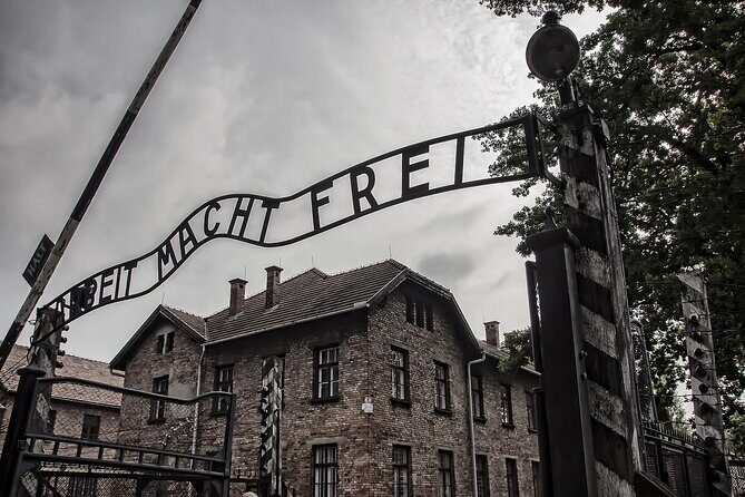 Auschwitz-Birkenau and Salt Mine Tour with private transport from Krakow - Wieliczka Salt Mine first: why this start works